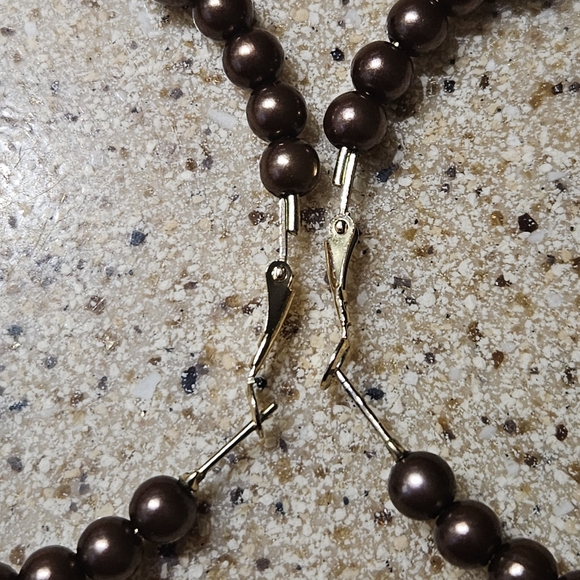 HOOP MOBB Pearl Girls Chocolate Beaded Pearl Large Hoop Earrings - Picture 5 of 6